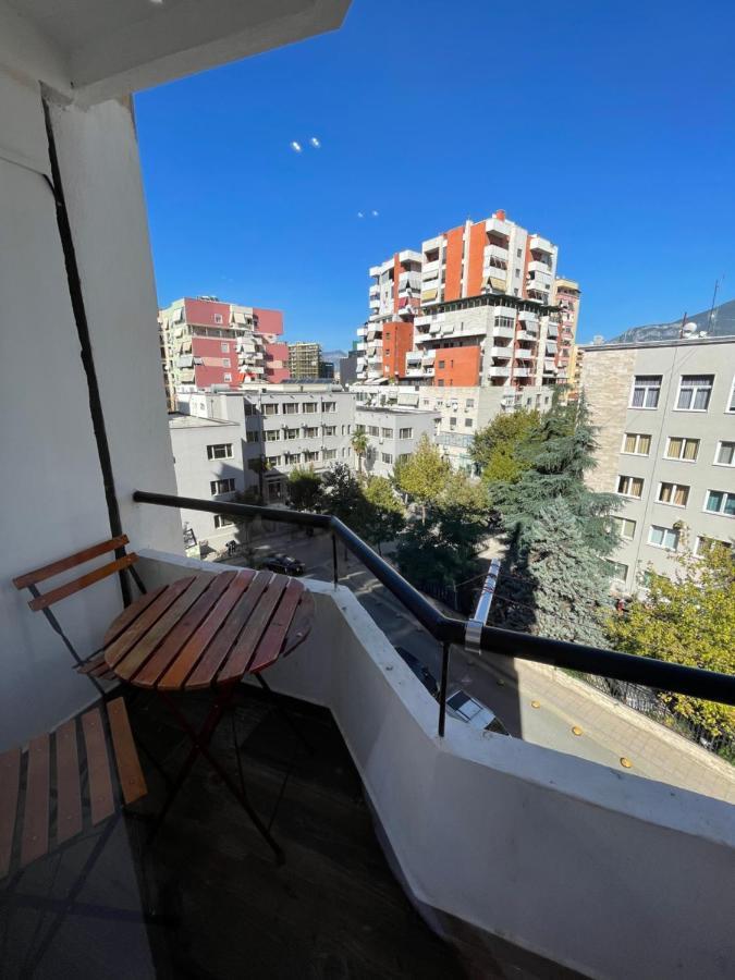 Boutique Central Studio Apartments Тирана Екстер'єр фото