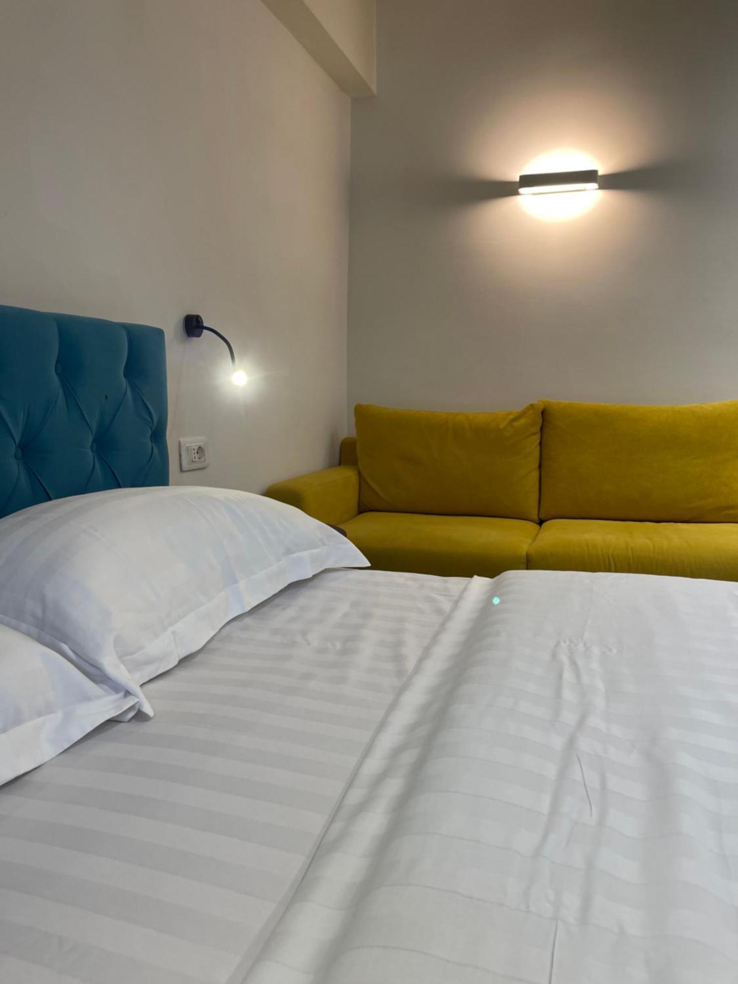 Boutique Central Studio Apartments Тирана Екстер'єр фото