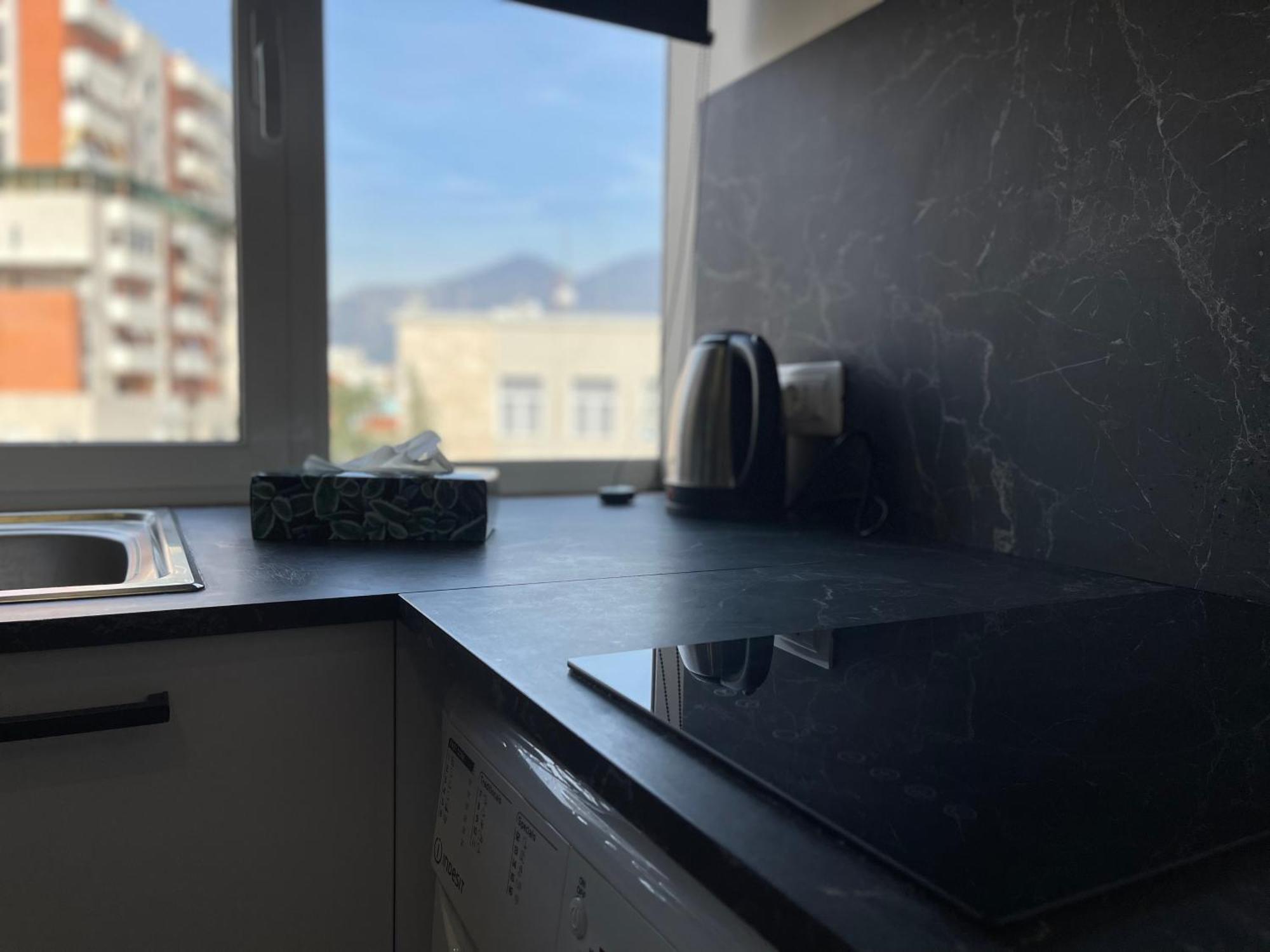 Boutique Central Studio Apartments Тирана Екстер'єр фото
